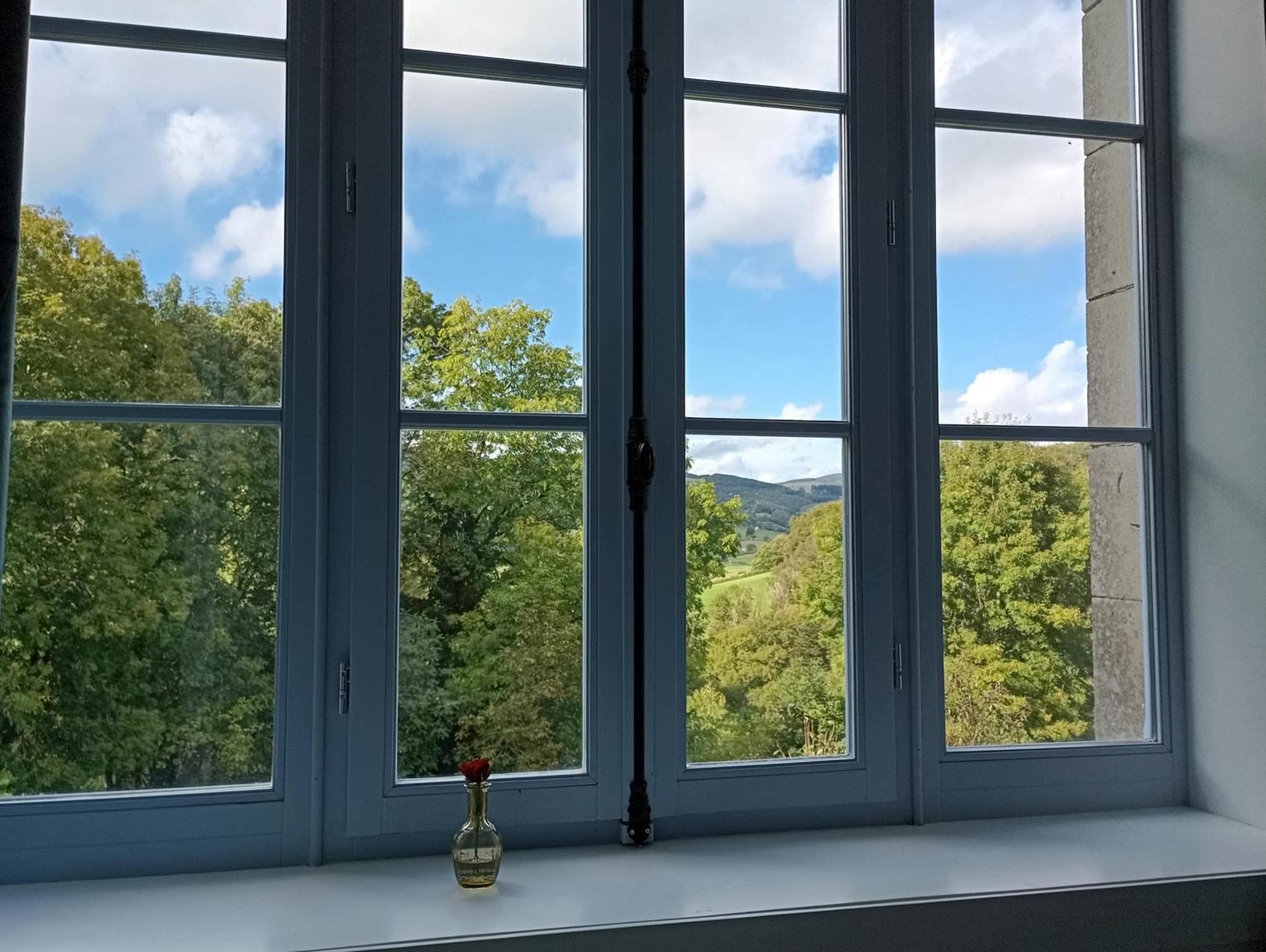 L' Ancienne Ecole Du Morvan Larochemillay Eksteriør billede