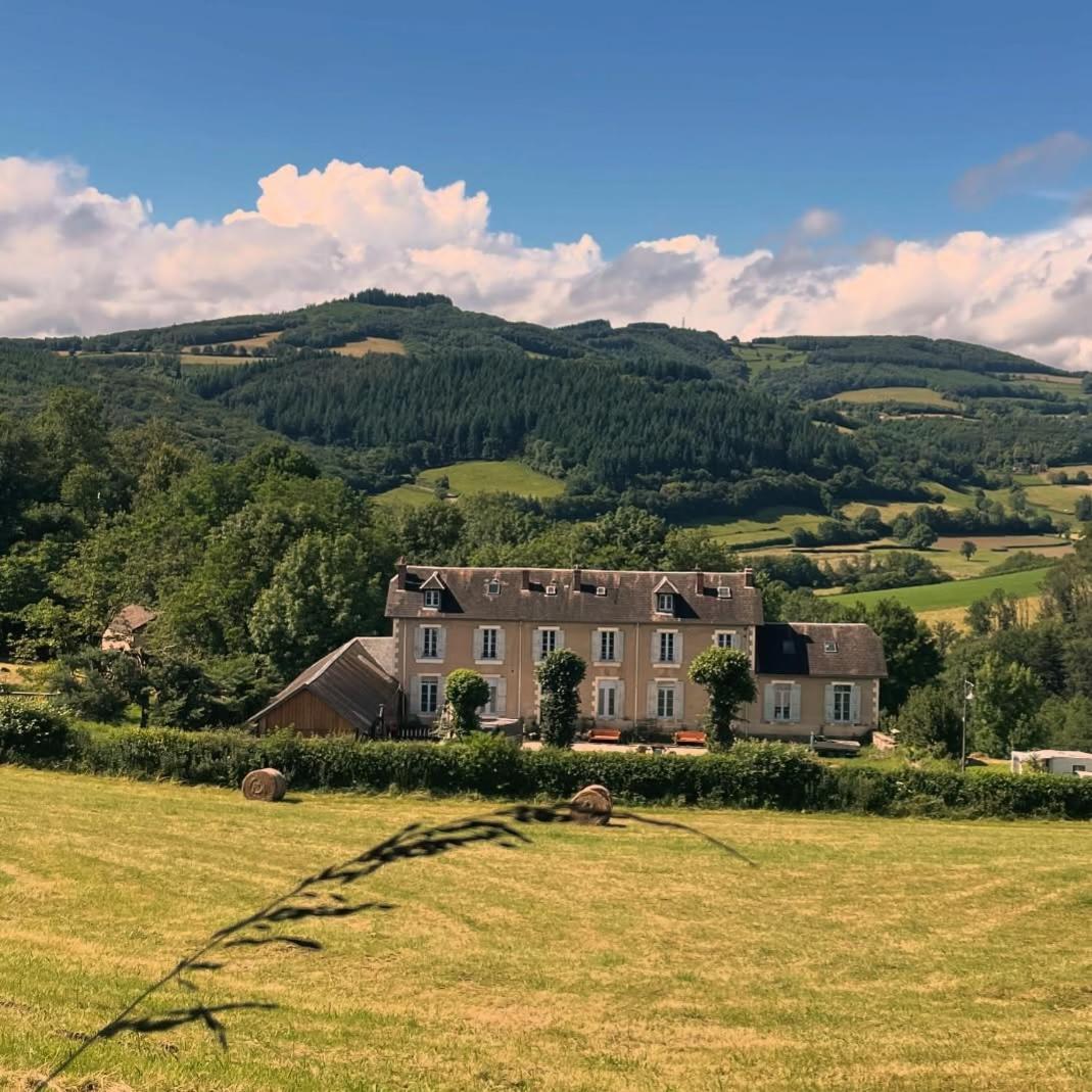 L' Ancienne Ecole Du Morvan Larochemillay Eksteriør billede