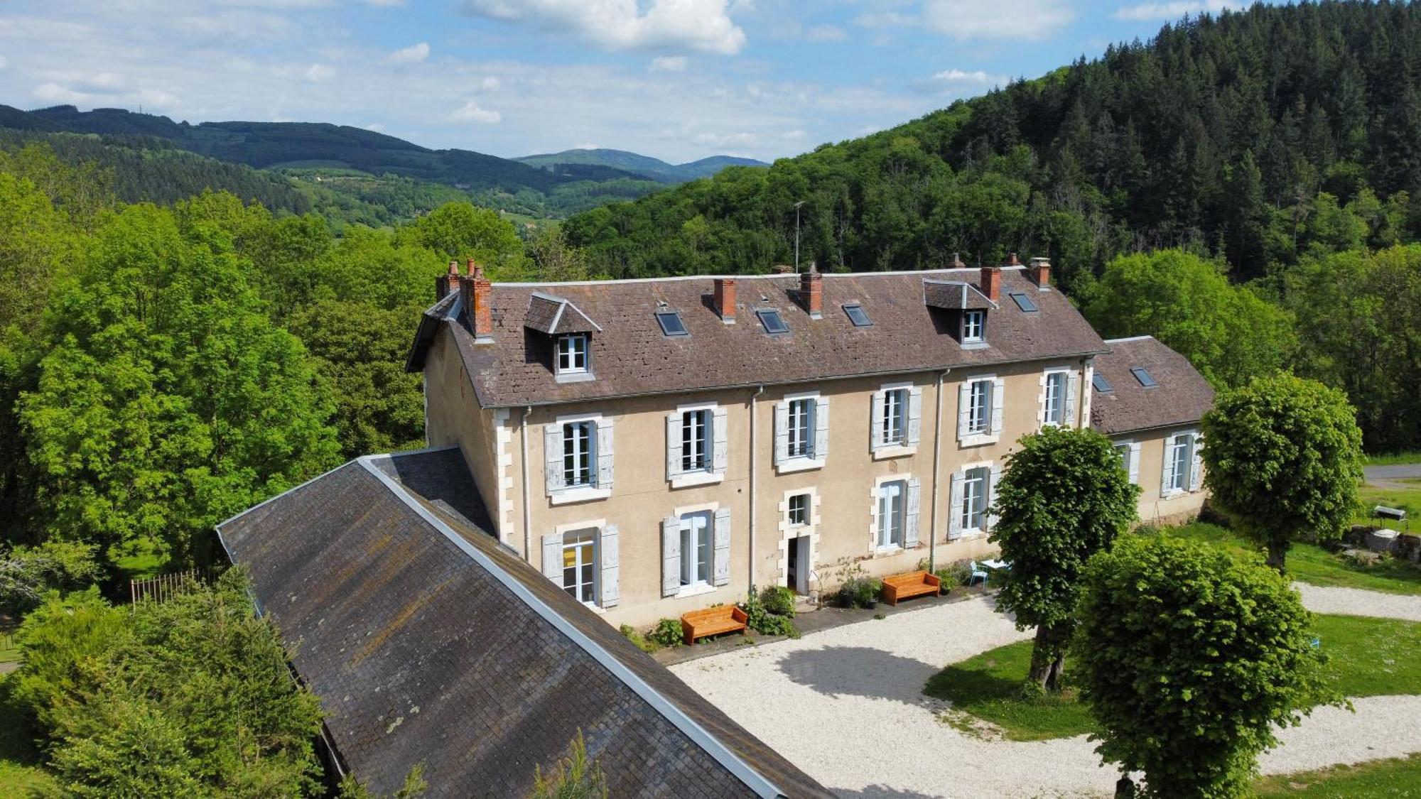 L' Ancienne Ecole Du Morvan Larochemillay Eksteriør billede