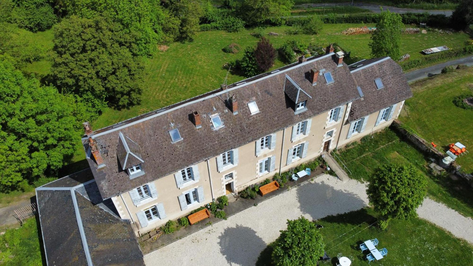 L' Ancienne Ecole Du Morvan Larochemillay Eksteriør billede