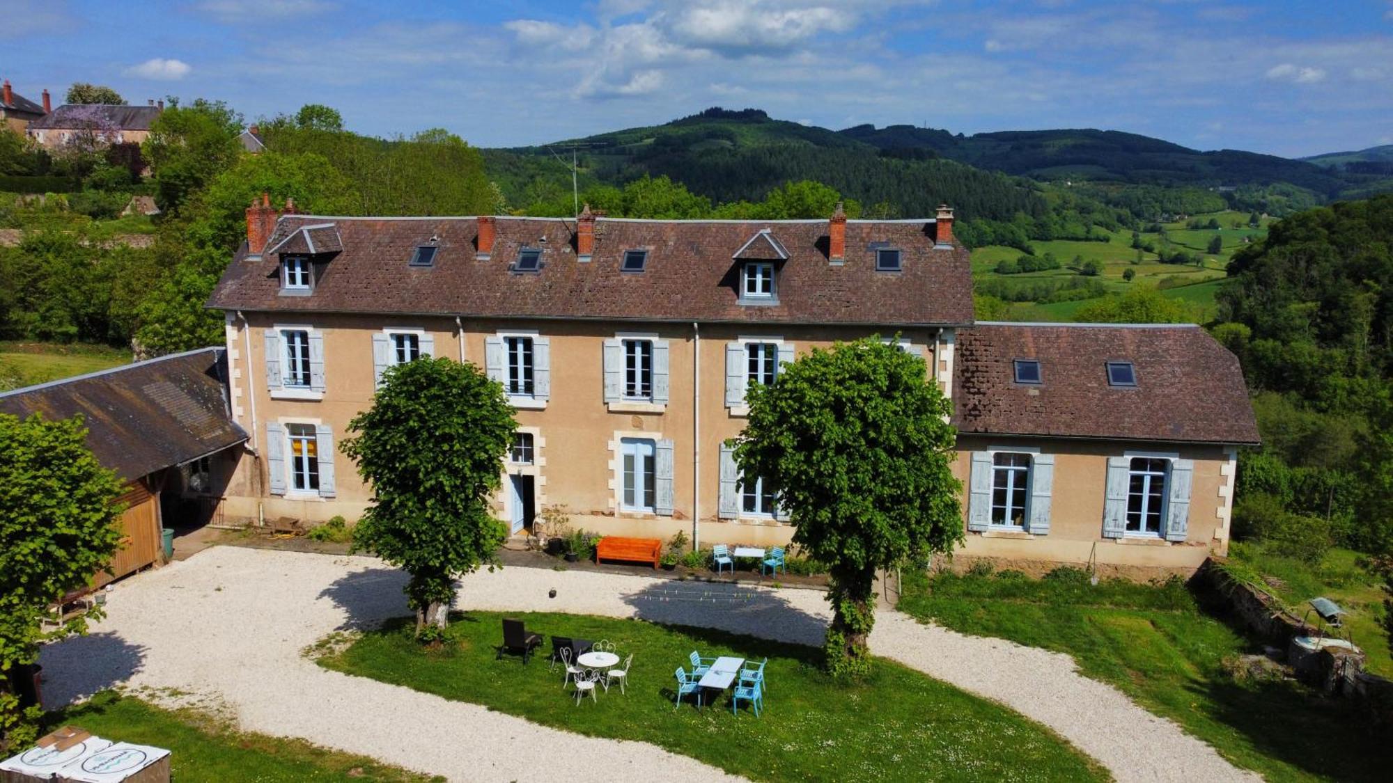 L' Ancienne Ecole Du Morvan Larochemillay Eksteriør billede